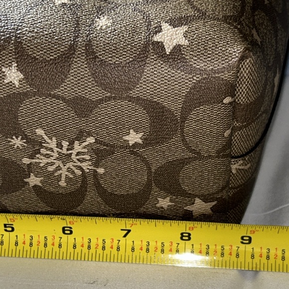 Coach small tote. - Picture 5 of 6